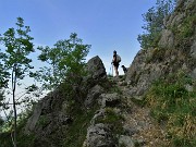 21 Sentiero in decisa salita sui fianchi occidentali del Pizzo di Spino